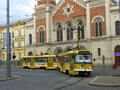 Souprava 318+234 odkloněné linky č. 4 odbočuje u synagogy do Prešovské ulice, aby se pak Solní vrátila kolem pošty na svojí trasu směr Košutka 16. 6. 2011