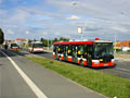 Autobusy náhradní linky 4A odkloněné Lidickou ulicí 24. 7. 2011